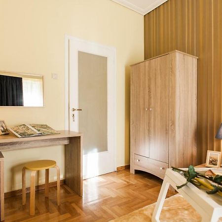 Private Central View Rooms In Apartment Near To Acropolis Metro Station Athènes Extérieur photo